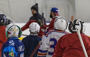 Есть ли коррупция в детском хоккее в регионах и почему юных белорусов нет в КХЛ и НХЛ. Разговор с тренерами из Жодино