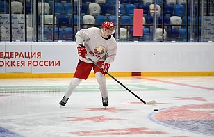 Виталий Пинчук: нашей сборной нужно реализовывать свои моменты, тогда можно побеждать «Россию 25»