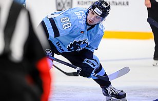 Илья Усов провел сто матчей в КХЛ