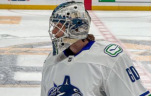 Никита Толопило стал первым белорусским вратарем, включенным в заявку на официальную игру клубом НХЛ