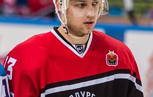 Астанков забросил в ворота «Сокола» и помог новокузнецкому «Металлургу» продлить рекордную серию в ВХЛ